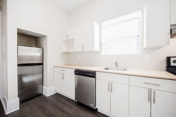Winnipeg 2 bedrooms Apartment for rent. Property photo: 592364-2