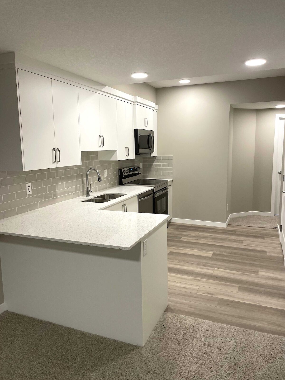 Calgary 2 + Den bedrooms Basement for rent. Property photo: 592458-1