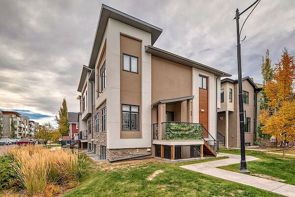 Calgary 3 + Den bedrooms Townhouse for rent. Property photo: 592674-2