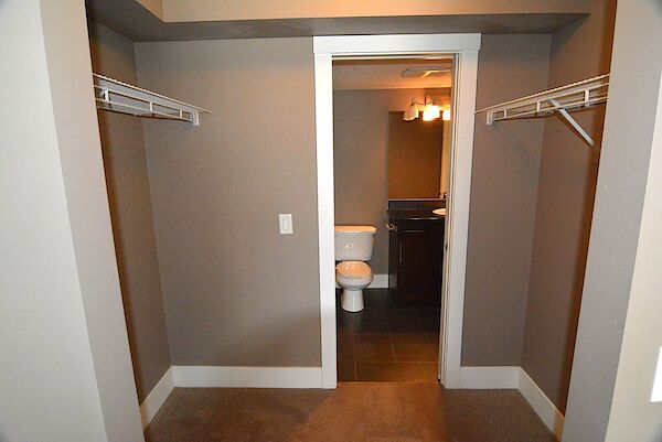 Calgary 1 bedroom Condo Unit for rent. Property photo: 592698-3