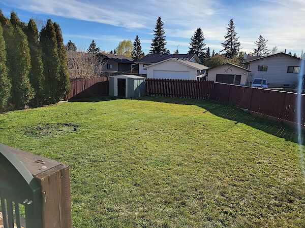 Calgary 3 + Den bedrooms Main Floor for rent. Property photo: 592739-2