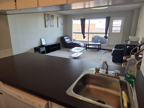 Calgary 1 bedroom Condo Unit for rent. Property photo: 593123-3