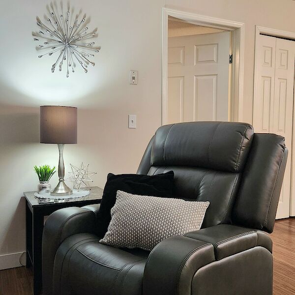 Calgary 2 bedrooms Condo Unit for rent. Property photo: 593170-3