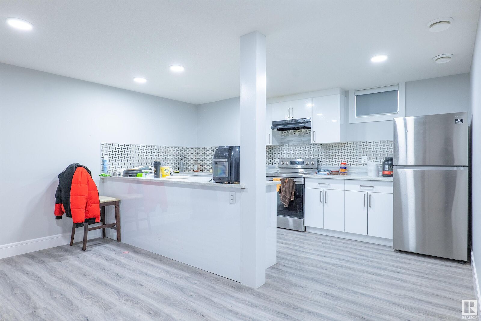 Edmonton 2 bedrooms Basement for rent. Property photo: 594299-1