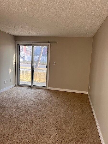 Edmonton 2 bedrooms Condo Unit for rent. Property photo: 594328-3