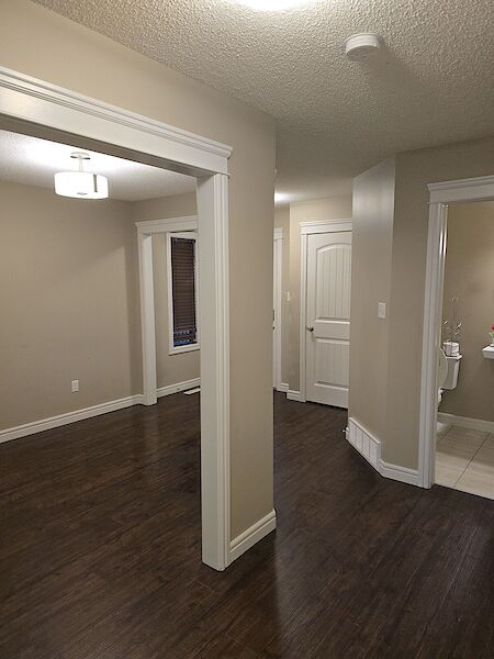 Edmonton 3 + Den bedrooms House for rent. Property photo: 594552-3