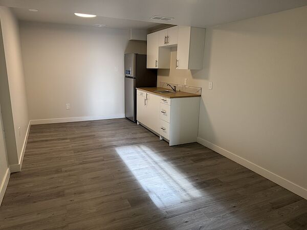 Calgary 1 bedroom Room For Rent for rent. Property photo: 594864-3