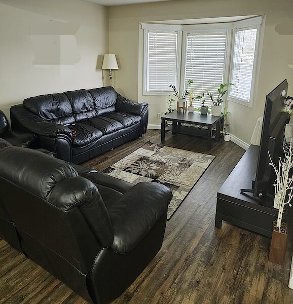 Edmonton 3 bedrooms Main Floor for rent. Property photo: 594971-3