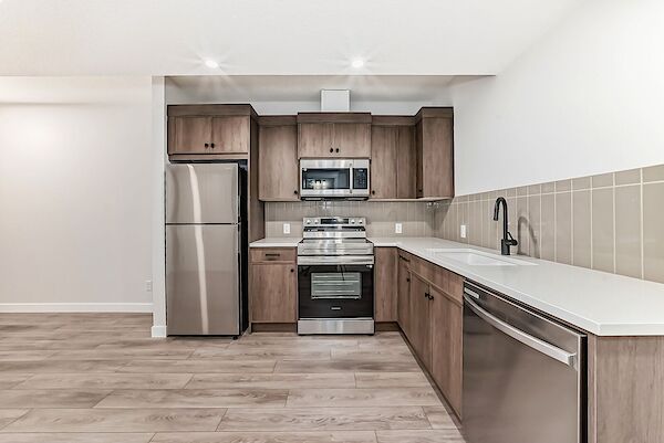 Calgary 2 bedrooms Basement for rent. Property photo: 595474-2