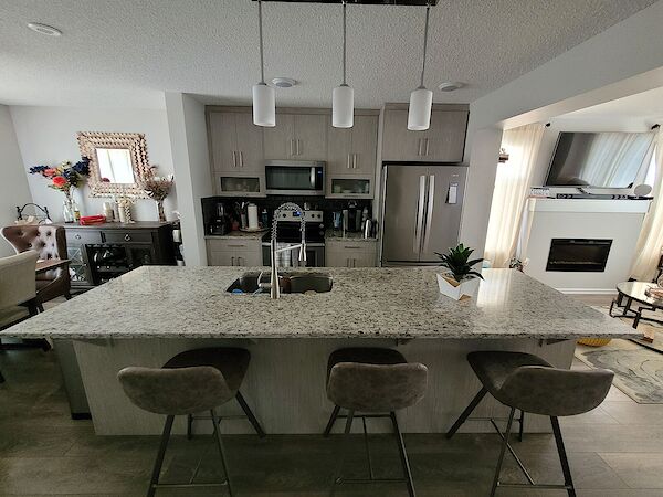 Edmonton 3 bedrooms Townhouse for rent. Property photo: 595537-2