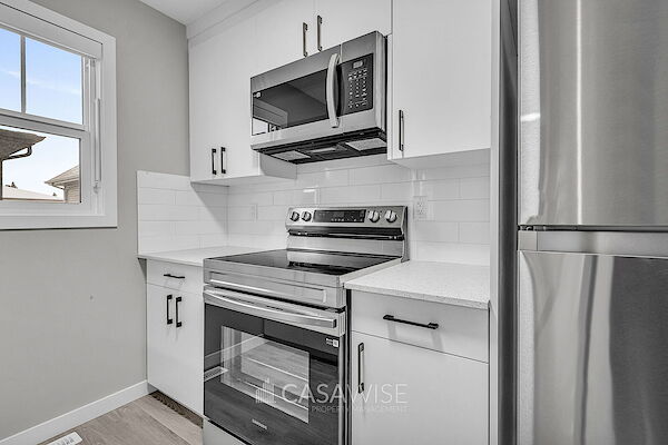 Edmonton 2 bedrooms Garage Suite for rent. Property photo: 595777-2