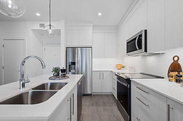 Chestermere 2 + Den bedrooms Apartment for rent. Property photo: 597989-3