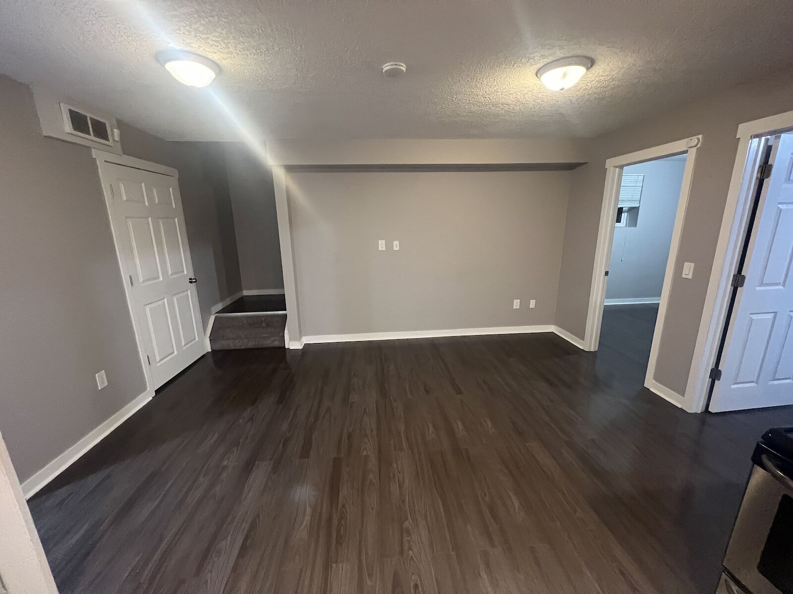 Airdrie 2 bedrooms Basement for rent. Property photo: 598009-1
