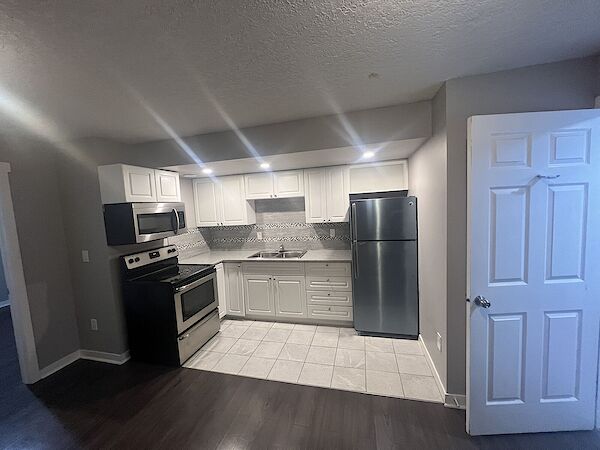 Airdrie 2 bedrooms Basement for rent. Property photo: 598009-3