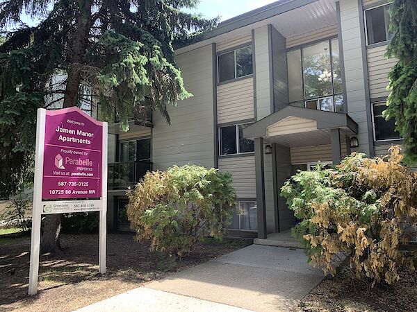 Edmonton studio Apartment for rent. Property photo: 598103-2