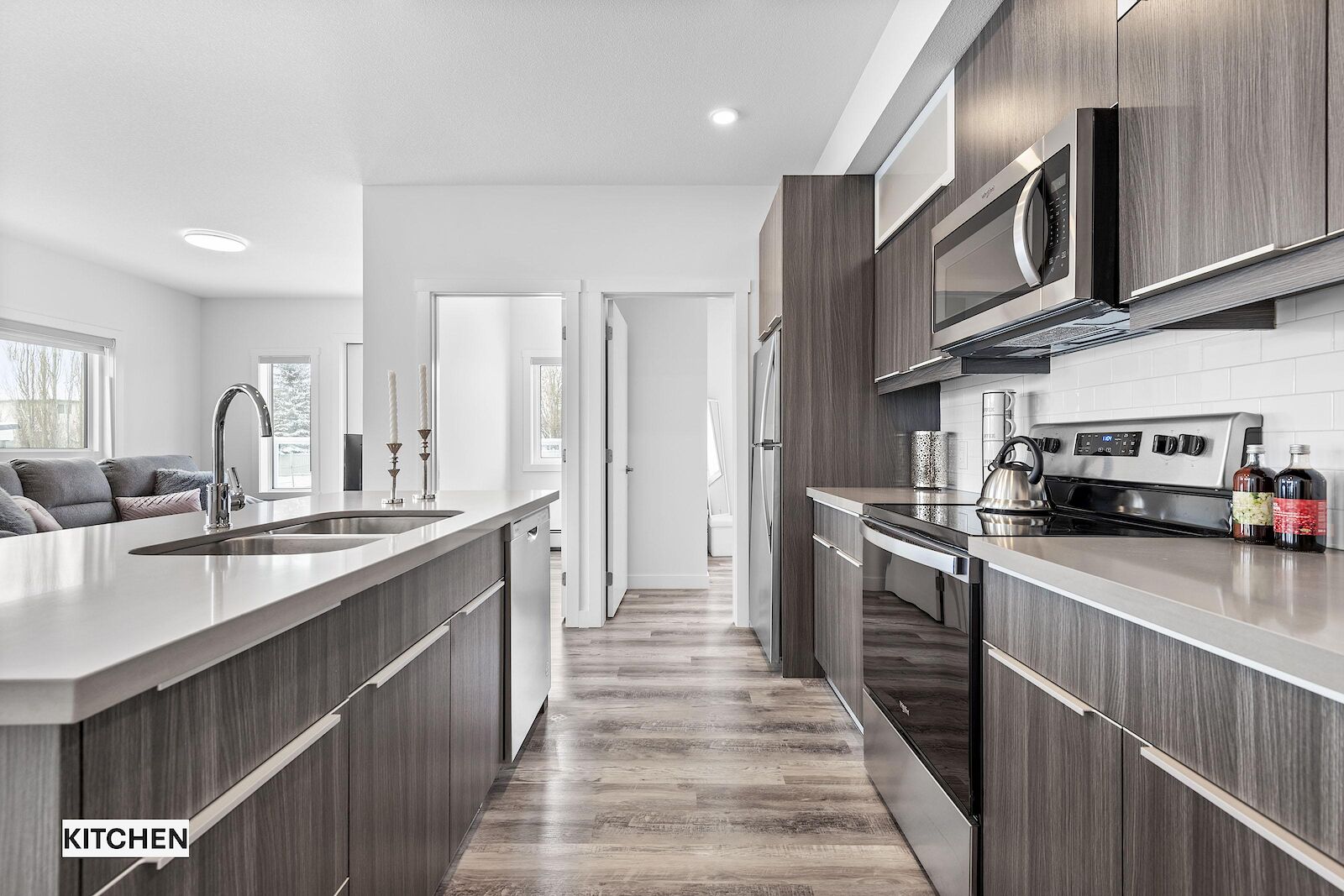 Edmonton 2 + Den bedrooms Condo Unit for rent. Property photo: 598183-1