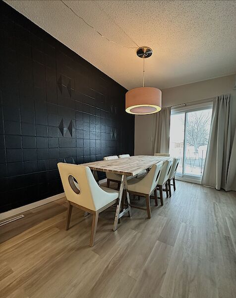 Love+entertaining+-+there+is+plenty+of+room+for+that Calgary 5 bedrooms Duplex for rent. Property photo: 598734-2