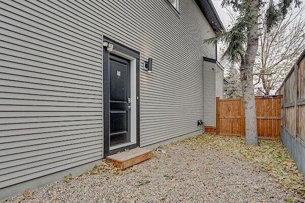 Calgary 2 bedrooms Basement for rent. Property photo: 598949-2
