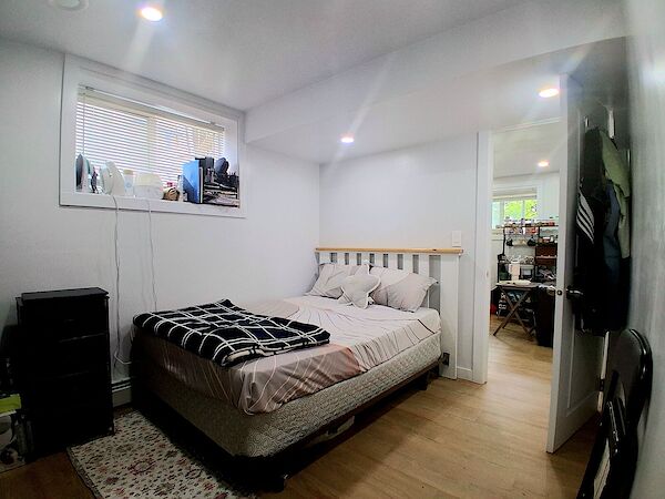 Calgary 1 bedroom Basement for rent. Property photo: 599217-3