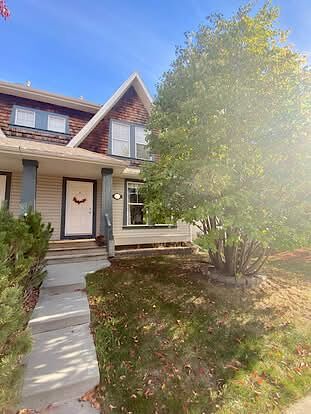 Exterior+of+House Edmonton 2 bedrooms Room For Rent for rent. Property photo: 600228-1