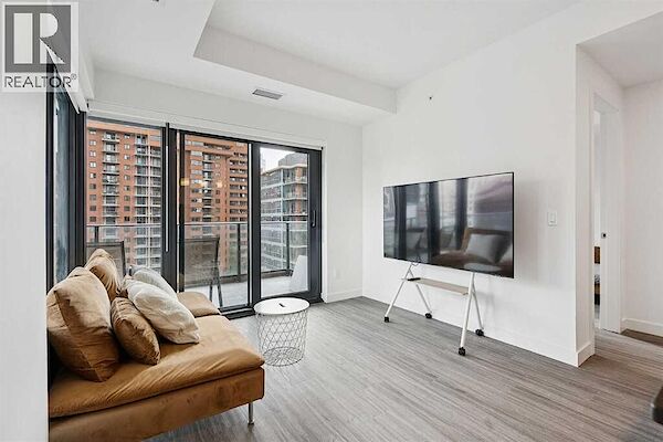 Calgary 2 + Den bedrooms Condo Unit for rent. Property photo: 600583-2