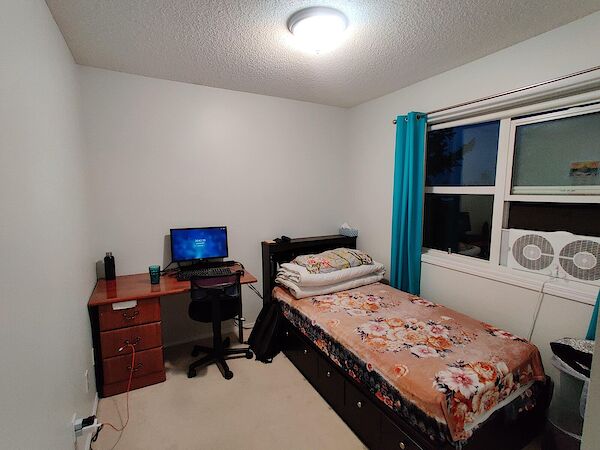 Calgary 1 bedroom Room For Rent for rent. Property photo: 600998-2