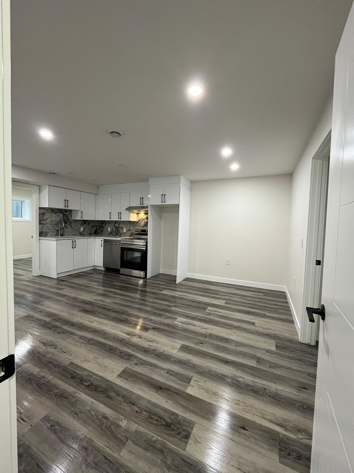 Calgary 1 bedroom Basement for rent. Property photo: 601428-1