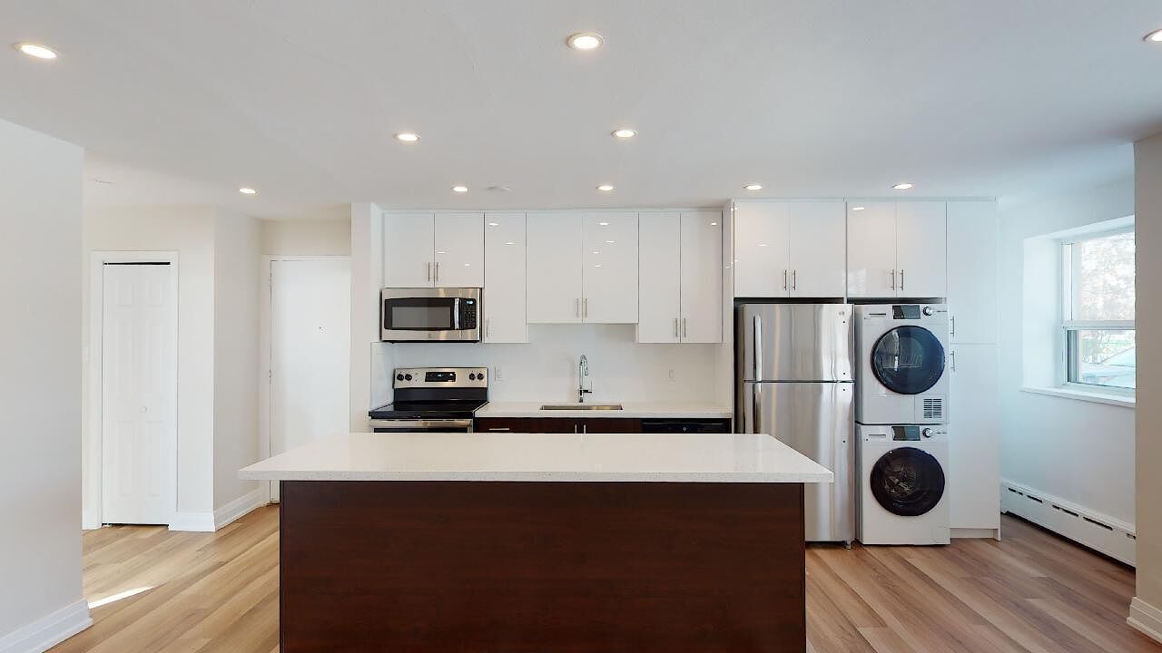 Toronto 2 bedrooms Apartment for rent. Property photo: 601799-1