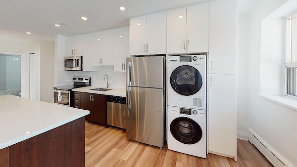 Toronto 2 bedrooms Apartment for rent. Property photo: 601799-2