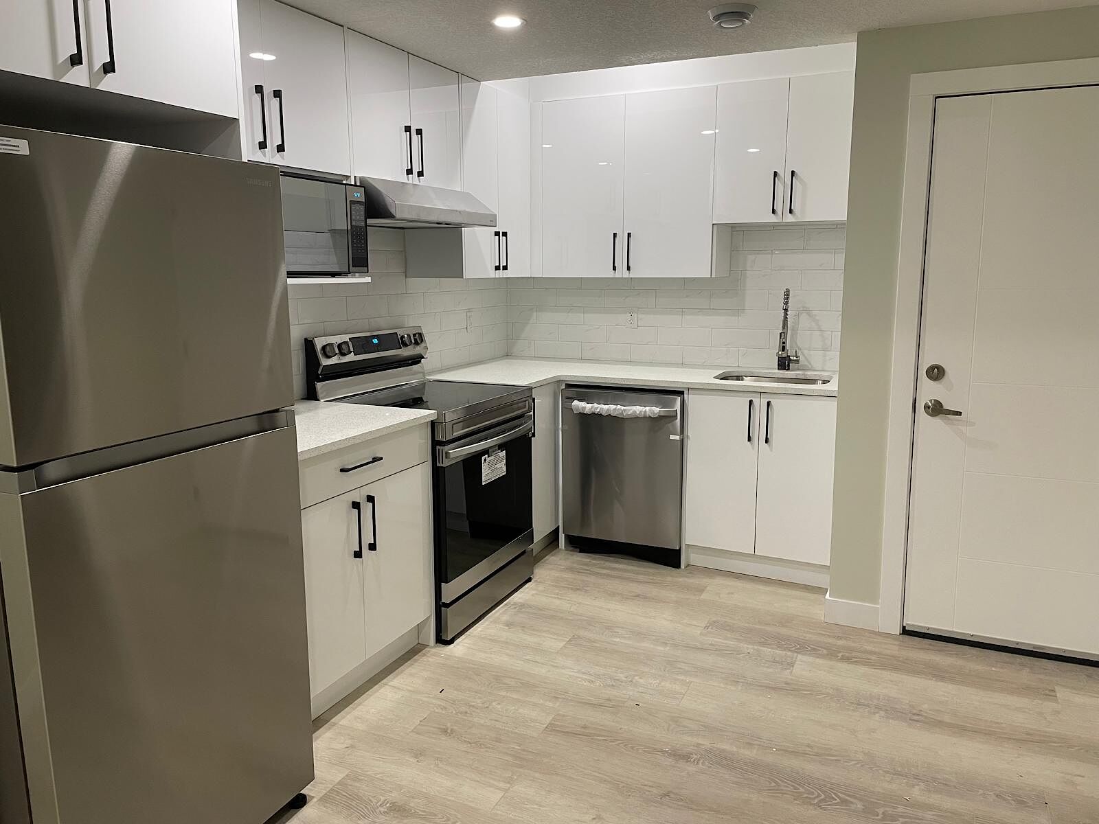 Calgary 1 bedroom Basement for rent. Property photo: 602881-1