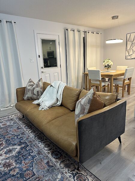 Edmonton 3 bedrooms Main Floor for rent. Property photo: 602961-2