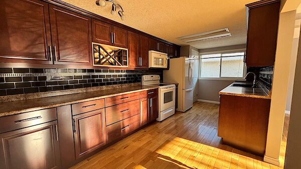 Calgary 3 bedrooms Main Floor for rent. Property photo: 603856-2