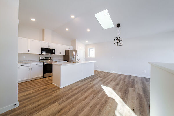 Camrose 2 bedrooms Townhouse for rent. Property photo: 604574-3