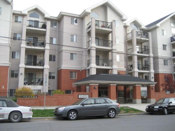 Outside+view Calgary 2 + Den bedrooms Loft for rent. Property photo: 60518-1