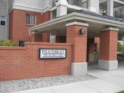 Entrance Calgary 2 + Den bedrooms Loft for rent. Property photo: 60518-2