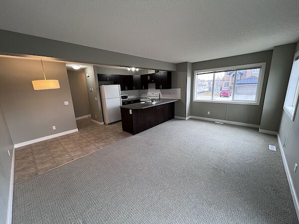 Calgary 3 bedrooms Townhouse for rent. Property photo: 60519-2