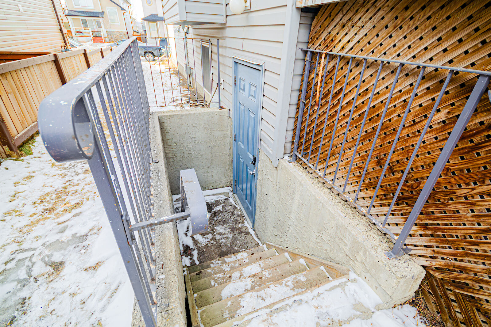 Calgary 2 bedrooms Room For Rent for rent. Property photo: 605666-1
