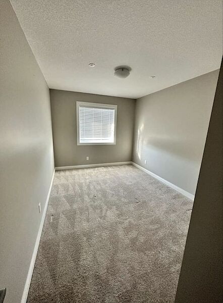 Calgary 3 bedrooms Duplex for rent. Property photo: 606390-3