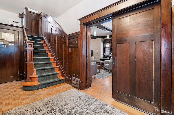 Calgary  bedrooms Office Space for rent. Property photo: 606625-2