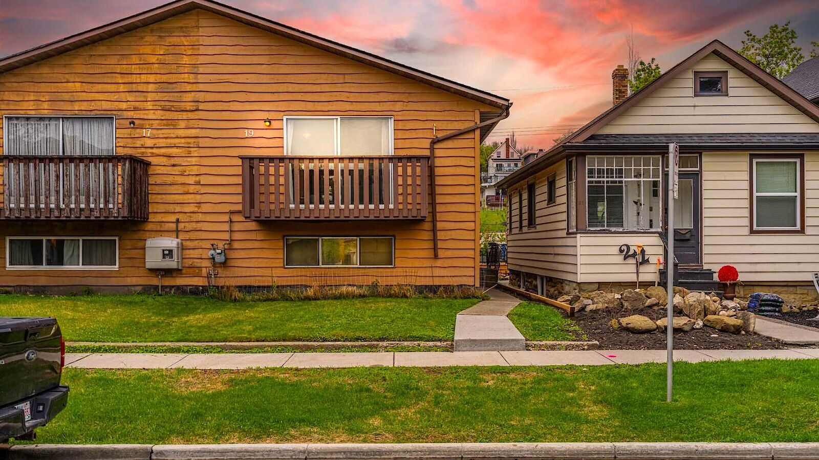Calgary 2 bedrooms Duplex for rent. Property photo: 606626-1