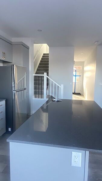 Edmonton 3 + Den bedrooms House for rent. Property photo: 606878-2