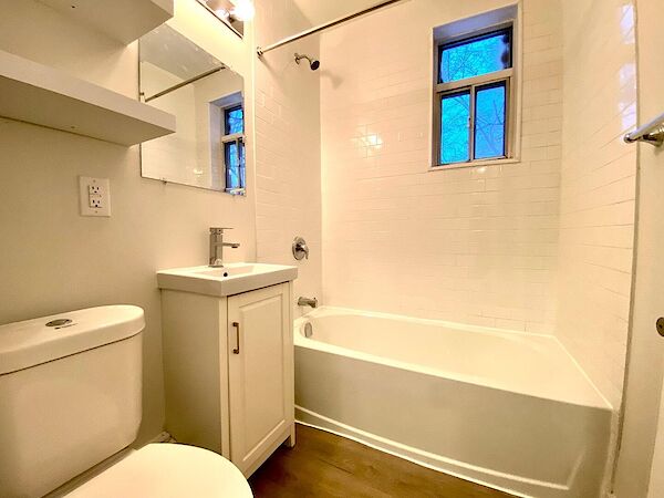 Hamilton 1 bedroom Condo Unit for rent. Property photo: 607989-3
