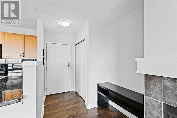 Calgary 1 bedroom Condo Unit for rent. Property photo: 608232-3