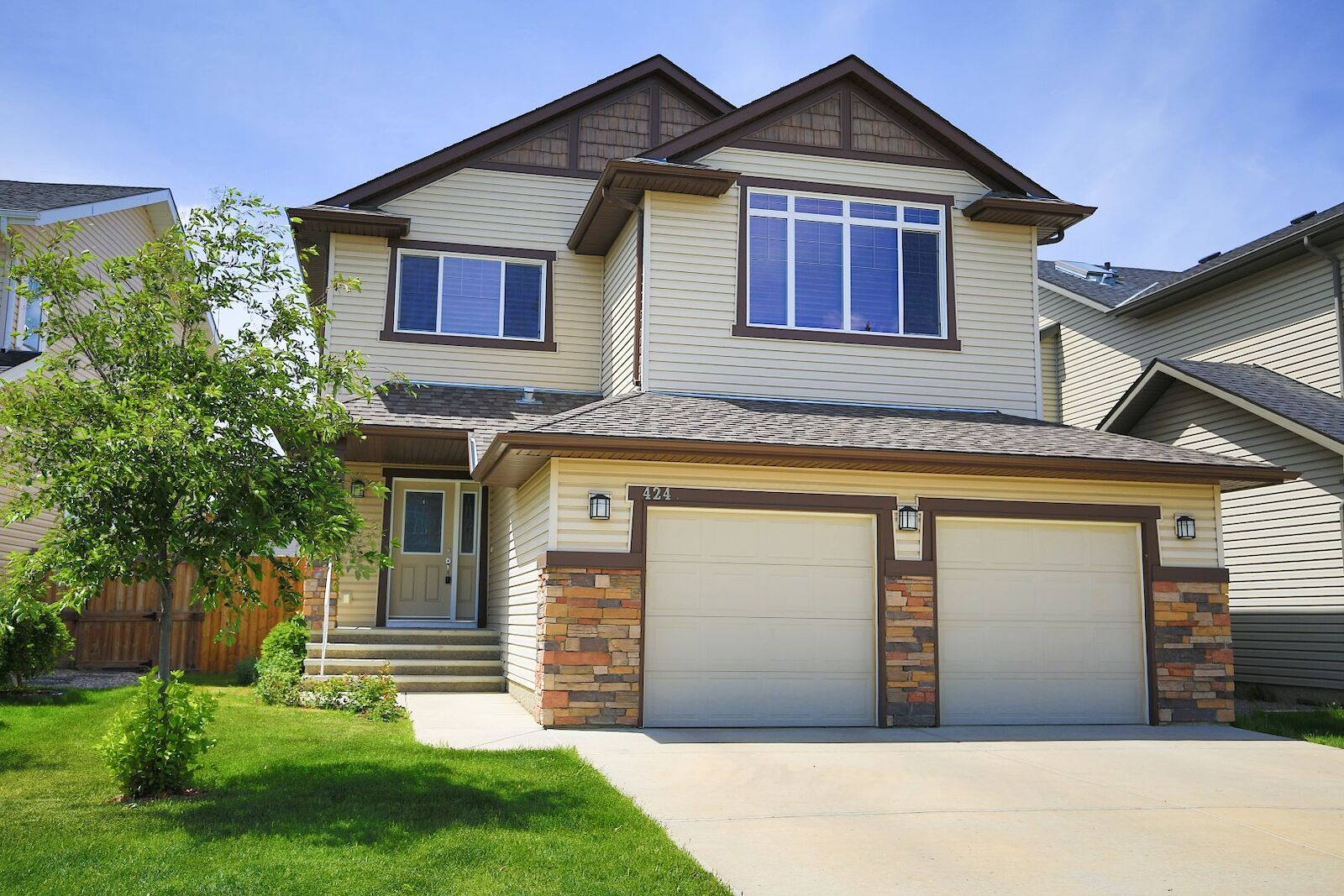 Calgary 4 bedrooms House for rent. Property photo: 608627-1