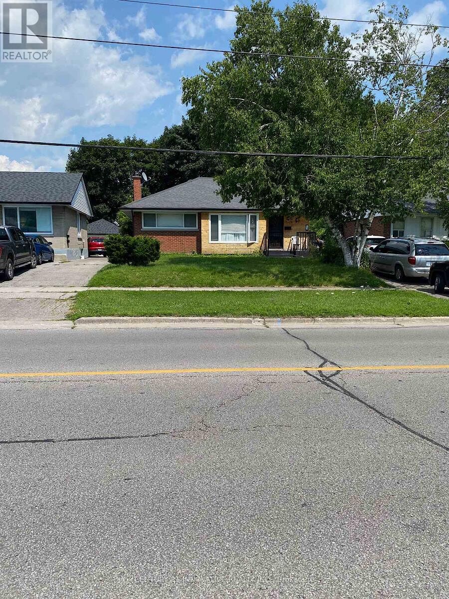 Oshawa 2 bedrooms House for rent. Property photo: 610519-1