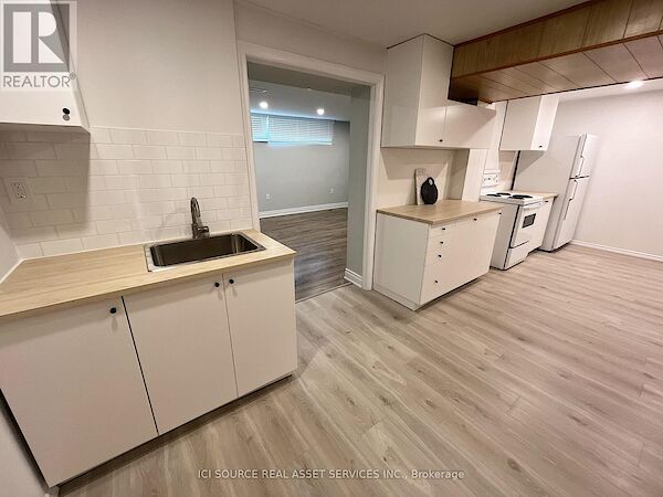 Toronto 2 bedrooms House for rent. Property photo: 612313-2