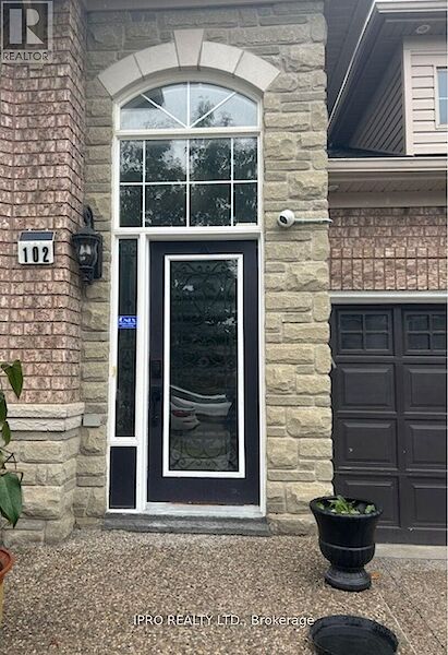 Brampton 6 bedrooms House for rent. Property photo: 612736-2