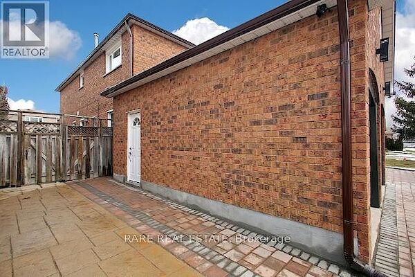Markham 1 bedroom House for rent. Property photo: 612855-3