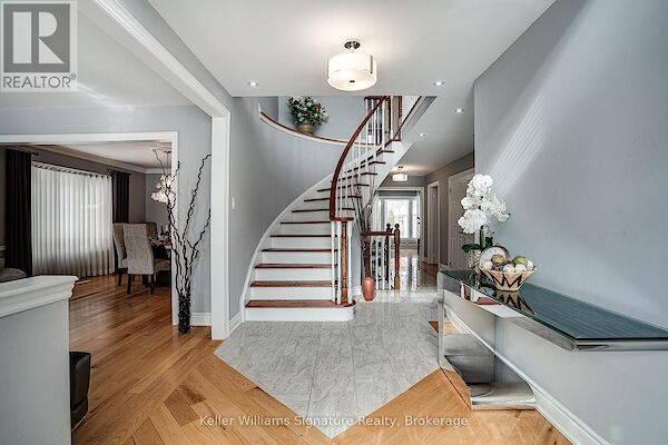Mississauga 7 bedrooms House for rent. Property photo: 612881-3