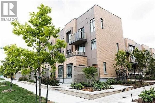 Toronto 3 bedrooms Townhouse for rent. Property photo: 613474-2